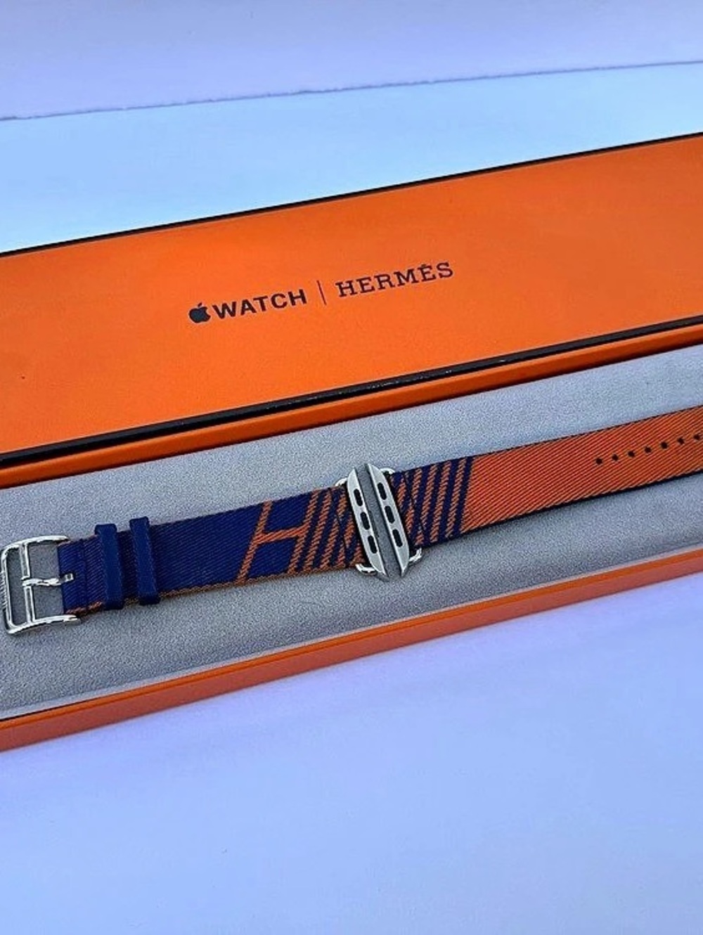 Hermès Apple Watch Orange Blue Striped Band VG